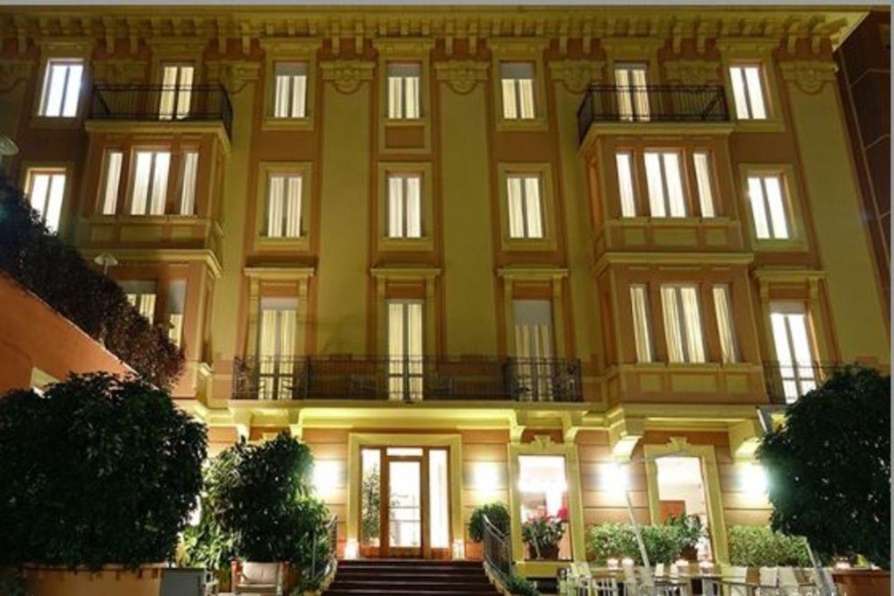Hotel Careni Villa Italia فينالي ليغوري المظهر الخارجي الصورة