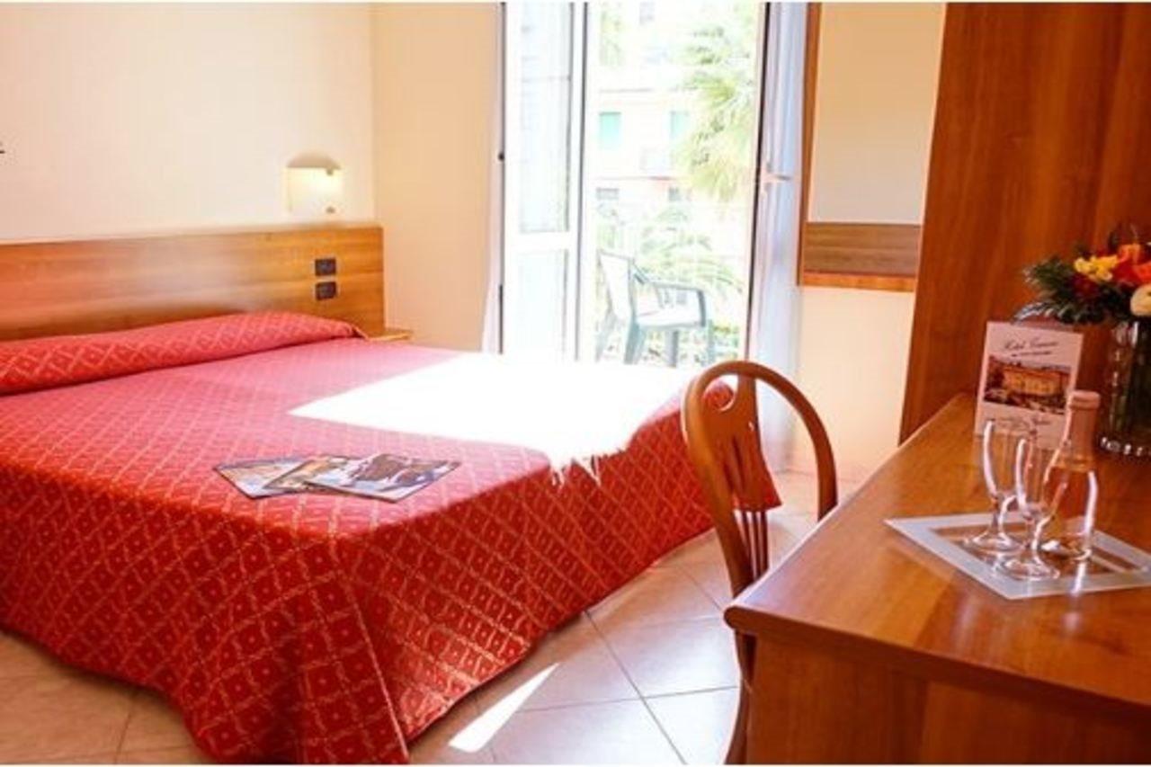 Hotel Careni Villa Italia فينالي ليغوري المظهر الخارجي الصورة