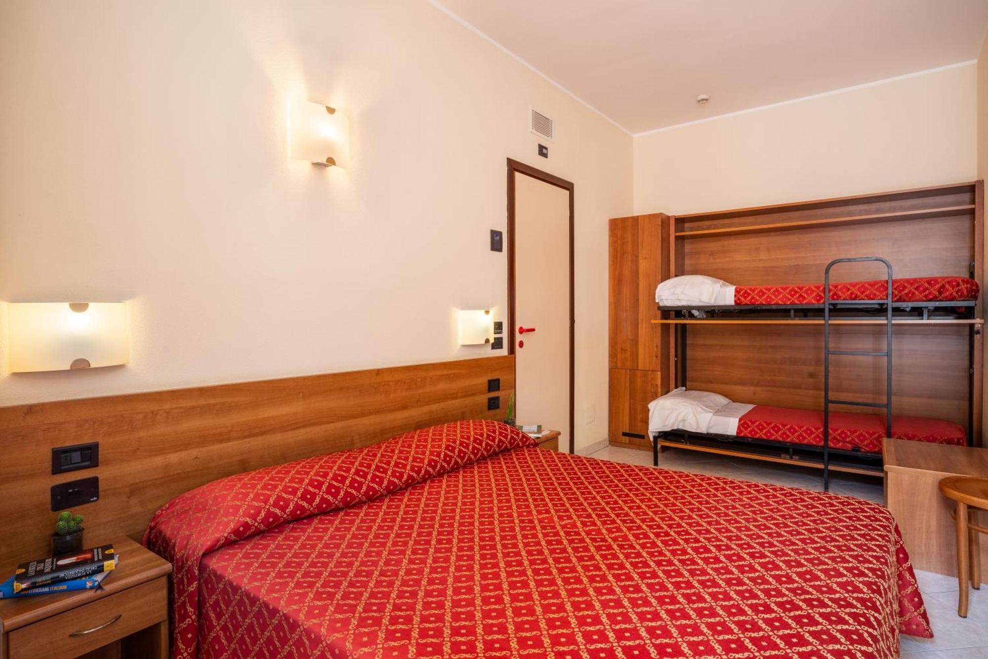 Hotel Careni Villa Italia فينالي ليغوري المظهر الخارجي الصورة
