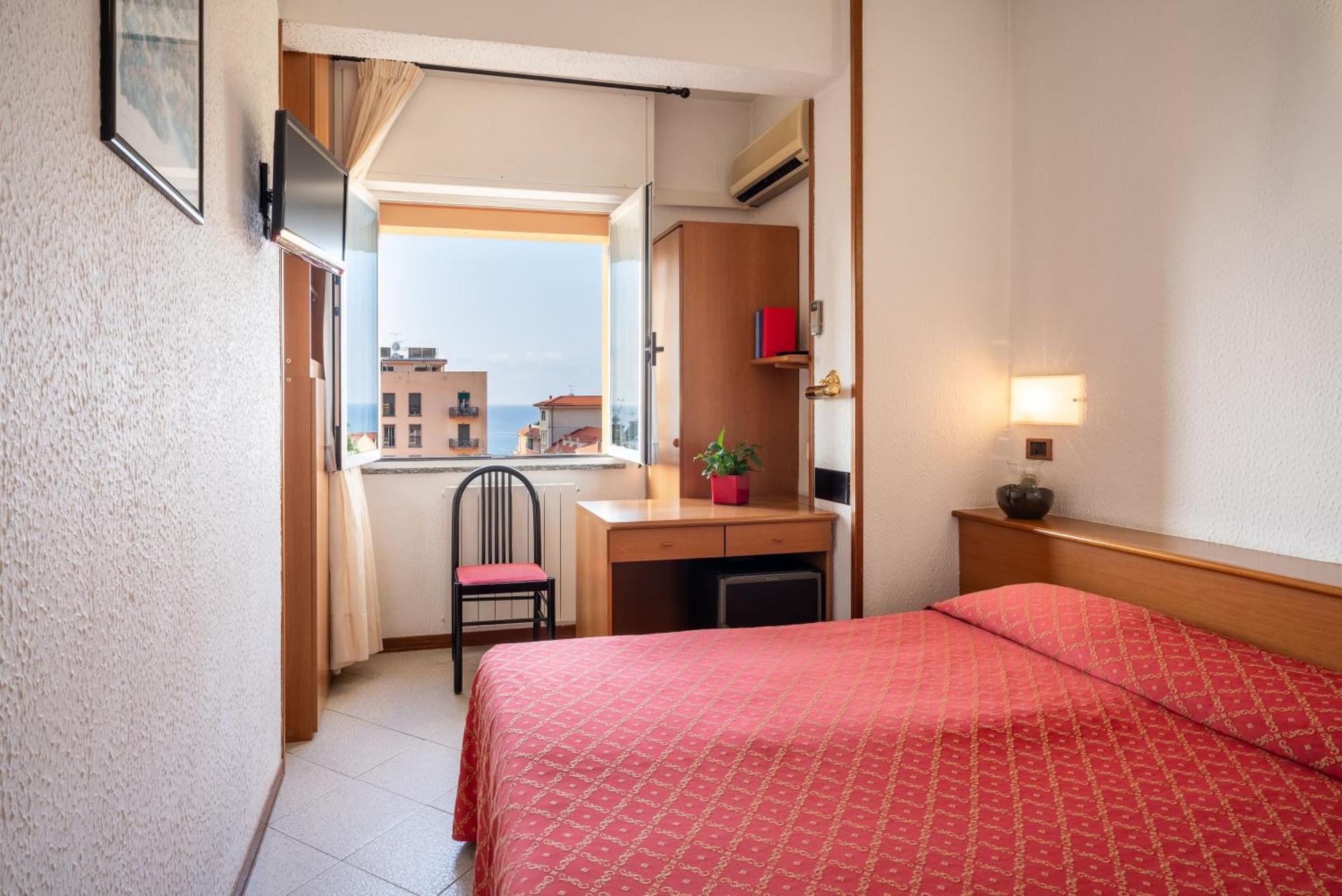 Hotel Careni Villa Italia فينالي ليغوري المظهر الخارجي الصورة